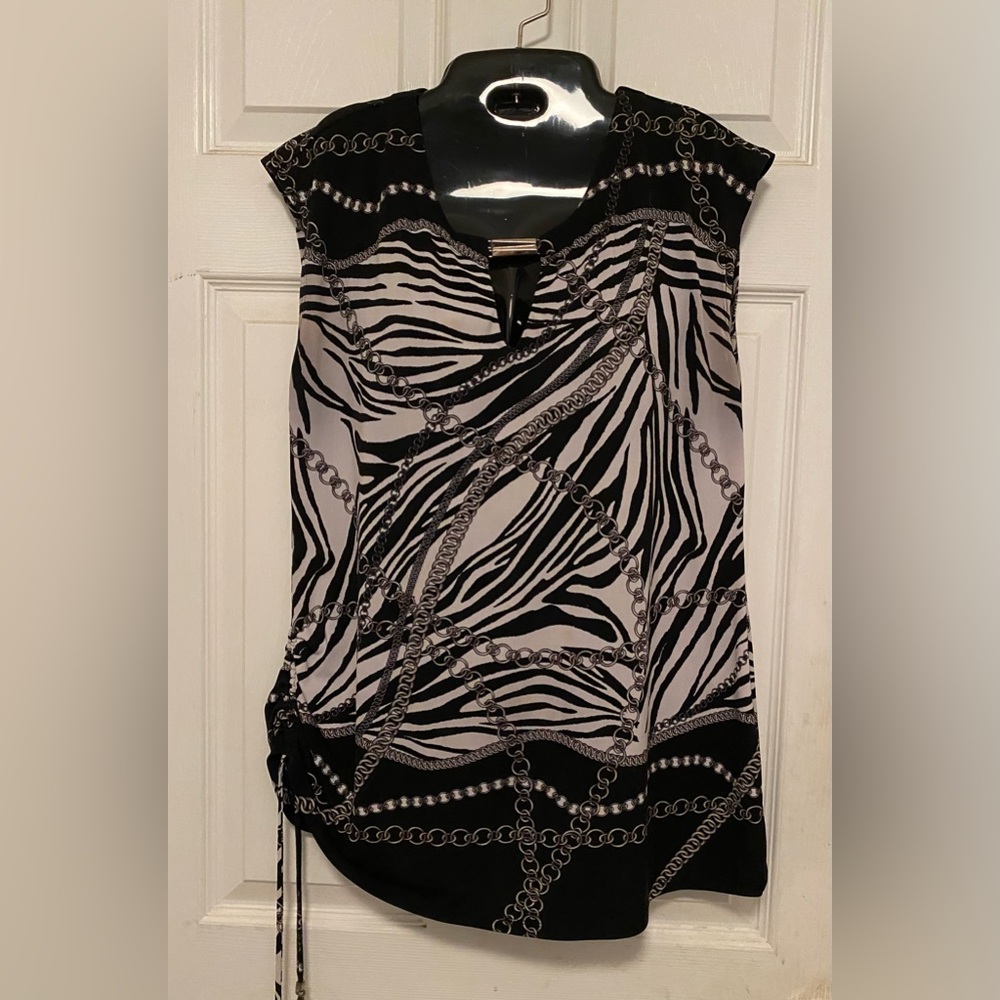 CACHE Animal/ Chain Print Stretch Top, Shirt, Blouse, Shirt. Sz Large.